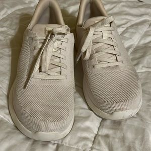 Kizik’s women’s 10.5 wide